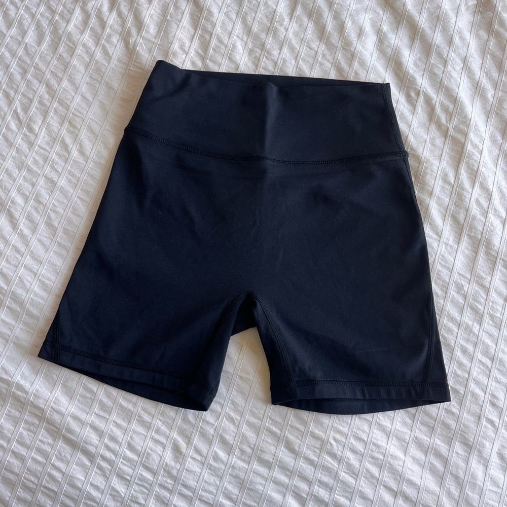 NWOT Acta Seamless High Waisted Shorts